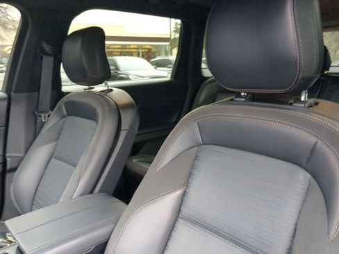 Used 2024 Lincoln Nautilus Reserve w/ Equipment Group 202A image 10