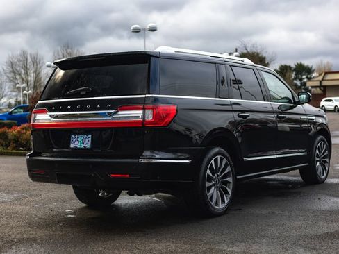 Used 2021 Lincoln Navigator L Reserve image 9