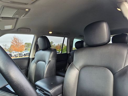 Used 2023 Nissan Armada SV image 21