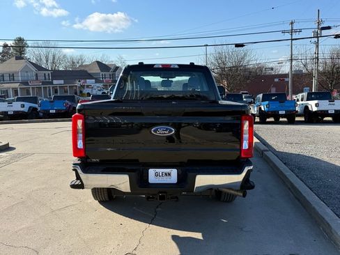 Used 2023 Ford F250 XL w/ XL Chrome Package image 7