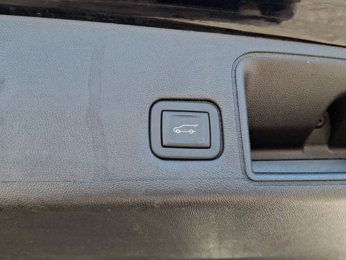 Certified 2023 GMC Terrain SLE w/ Driver Convenience Package AWD/4WD image 28