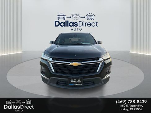 Used 2022 Chevrolet Traverse LS image 3
