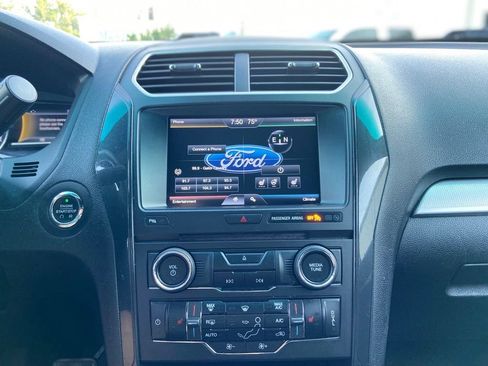 Used 2016 Ford Explorer XLT w/ Equipment Group 202A FWD image 32