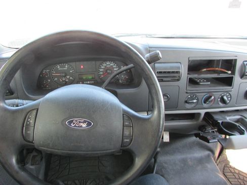 Used 2006 Ford F250 Lariat image 26