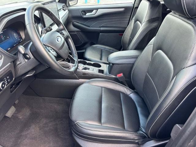 Certified 2023 Ford Escape Platinum AWD/4WD image 13