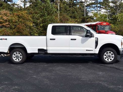 Certified 2024 Ford F250 XLT image 2