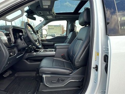 New 2024 Ford F250 Lariat w/ Lariat Ultimate Package image 31