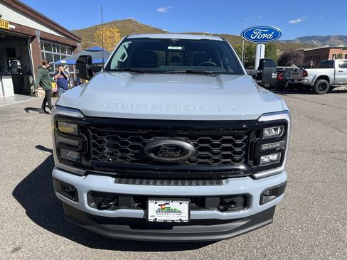 New 2026 Ford F350 Lariat w/ Black Appearance Package image 11