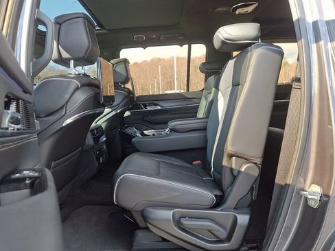 Used 2023 Jeep Grand Wagoneer Series II w/ Quick Order Packagew 28T AWD/4WD image 10