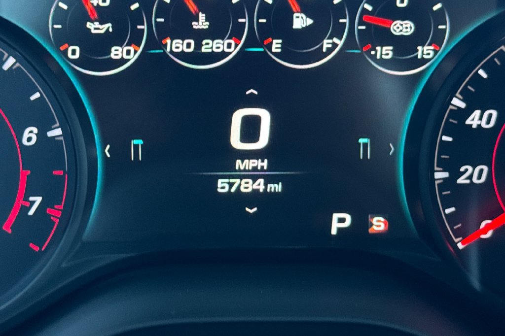 Used 2018 Chevrolet Camaro ZL1 RWD image 30