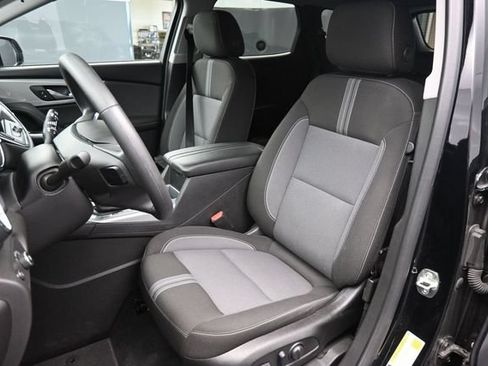 Used 2025 Chevrolet Blazer LT FWD image 20