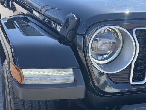 Certified 2024 Jeep Wrangler Unlimited Sahara AWD/4WD image 9