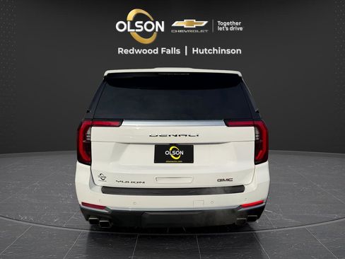 Used 2025 GMC Yukon Denali image 4