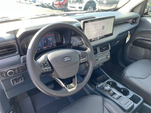 New 2025 Ford Maverick Lariat w/ Black Appearance Package image 15