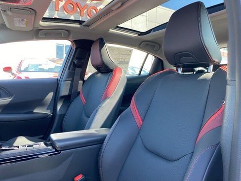 New 2025 Toyota Prius Plug-In Hybrid image 29