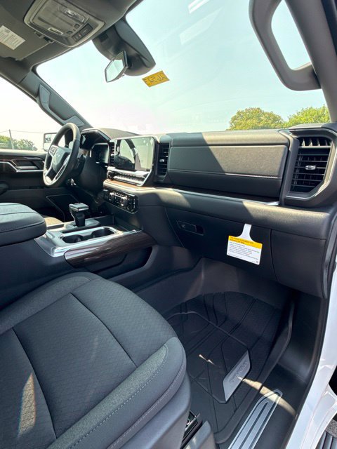 New 2026 Chevrolet Silverado 1500 RST w/ LPO, Dark Essentials Package AWD/4WD image 31