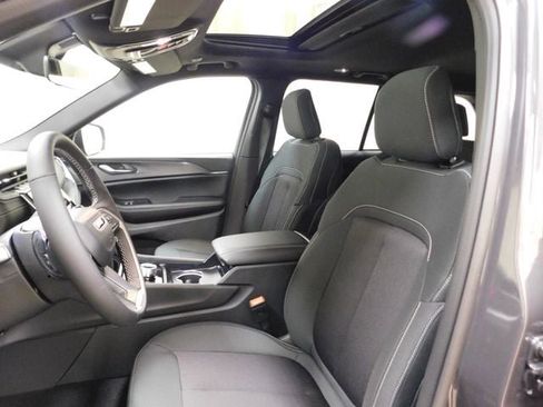 New 2026 Jeep Grand Cherokee Laredo X image 30