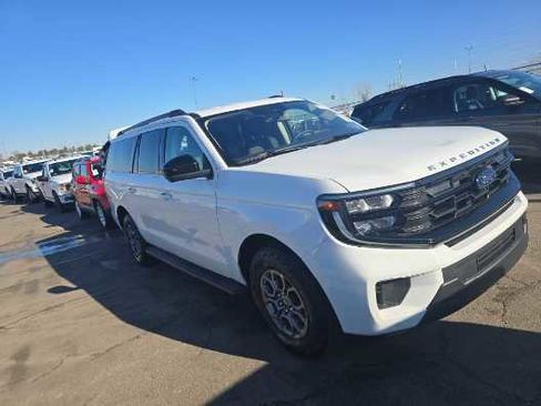 Used 2025 Ford Expedition Max Active image 3