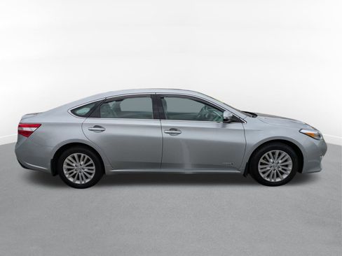 Used 2015 Toyota Avalon XLE Touring image 2