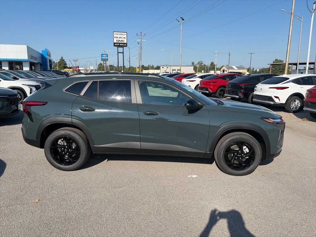 New 2026 Chevrolet Trax LT w/ Sunroof Package FWD image 7
