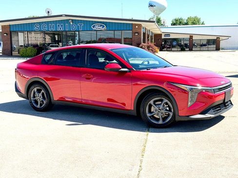 Used 2025 Kia K4 FWD image 3