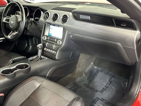 Used 2018 Ford Mustang Premium RWD image 31