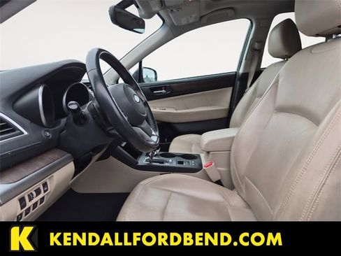 Used 2018 Subaru Outback 2.5i Limited image 9