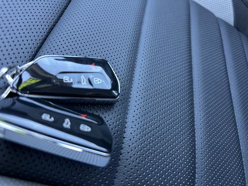 Used 2024 Volkswagen GTI SE image 20