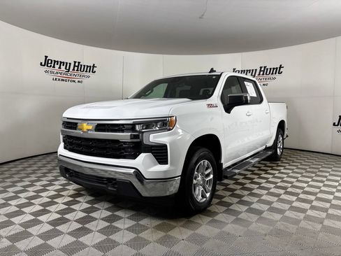 Used 2025 Chevrolet Silverado 1500 LT AWD/4WD image 1