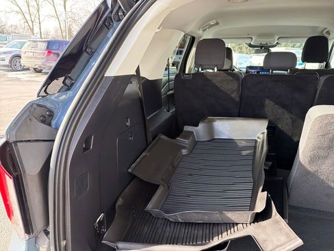 Used 2025 Ford Explorer Active image 25