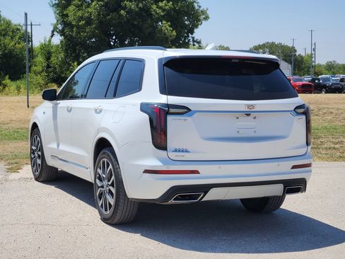 Used 2023 Cadillac XT6 Sport w/ Technology Package AWD/4WD image 5