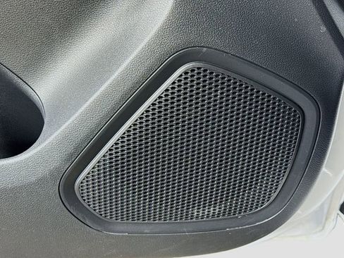 Used 2022 Hyundai Venue Limited image 14