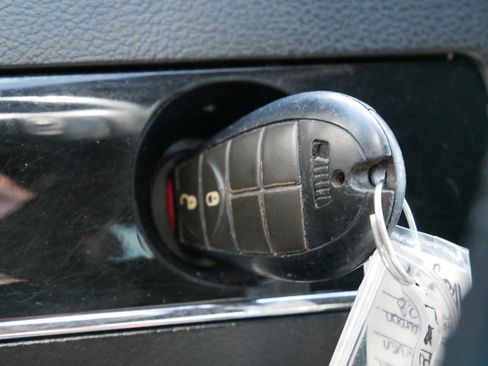 Used 2014 Dodge Grand Caravan SE FWD image 28