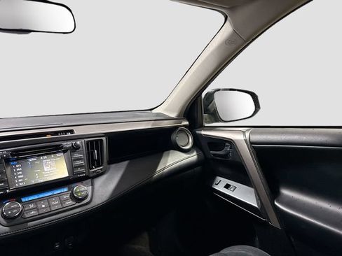 Used 2018 Toyota RAV4 XLE w/ Plus Extra Value Package AWD/4WD image 23