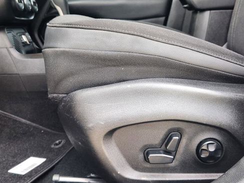 Used 2017 Jeep Renegade Altitude image 18