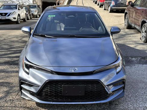 Used 2023 Toyota Corolla SE w/ SE Premium Package image 7