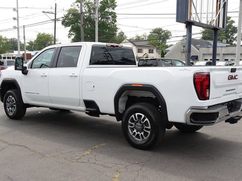 Used 2024 GMC Sierra 2500 SLE w/ SLE Value Package AWD/4WD image 2