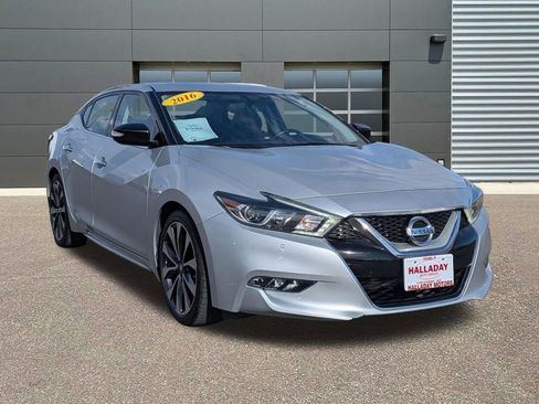 Used 2016 Nissan Maxima SR FWD image 3