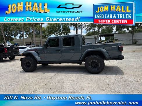 Used 2025 Jeep Gladiator Mojave AWD/4WD image 6