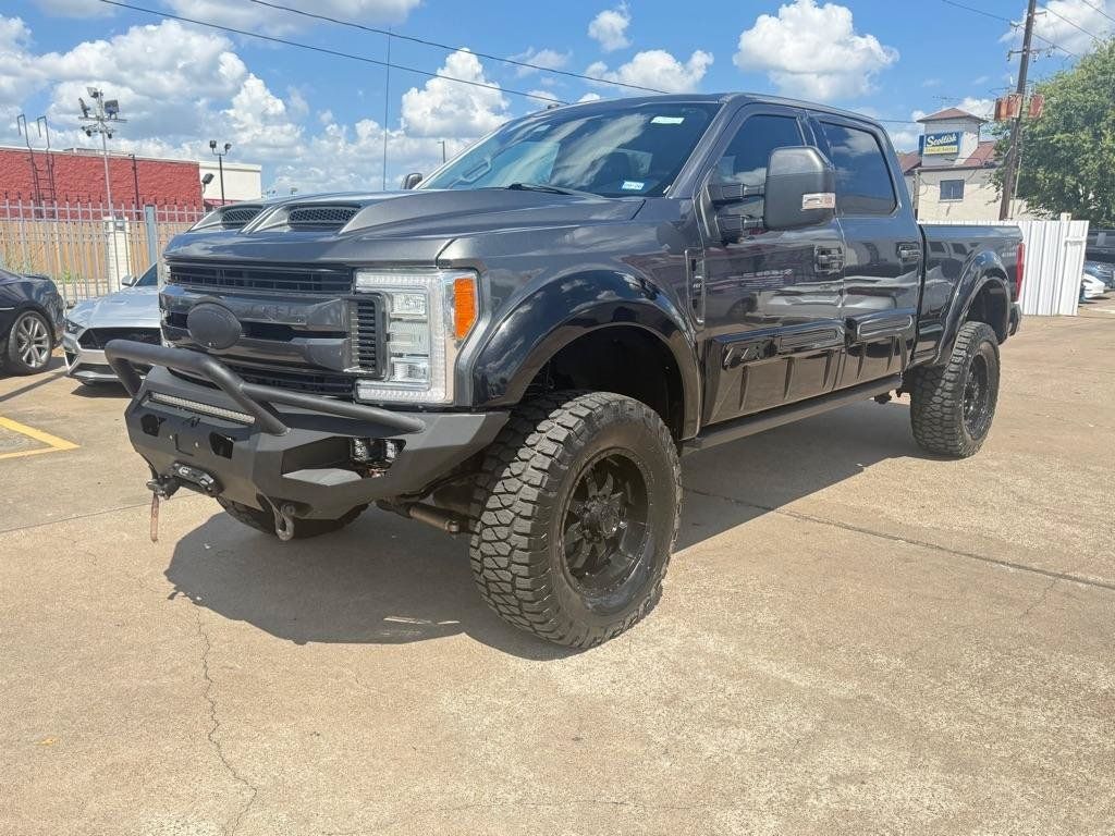 Used 2018 Ford F250 Lariat w/ Lariat Ultimate Package AWD/4WD image 3