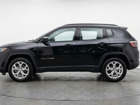 Used 2025 Jeep Compass Latitude image 5