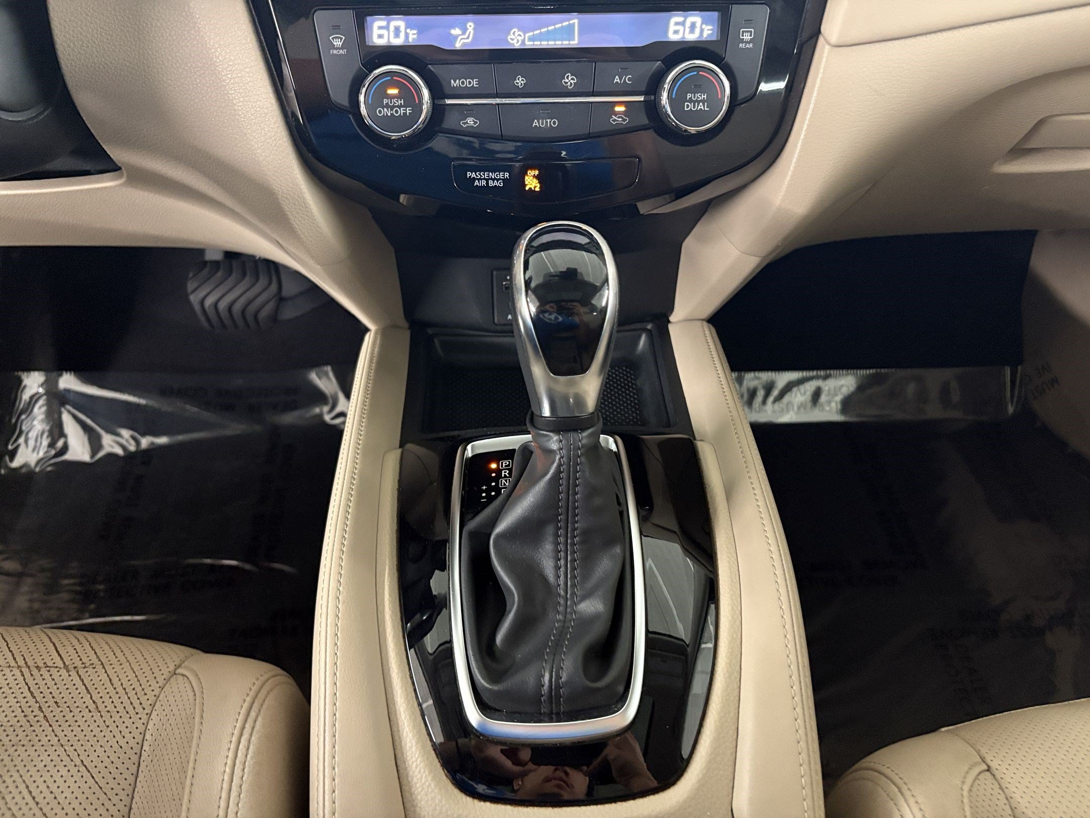 Used 2017 Nissan Rogue SL w/ SL Premium Package FWD image 18