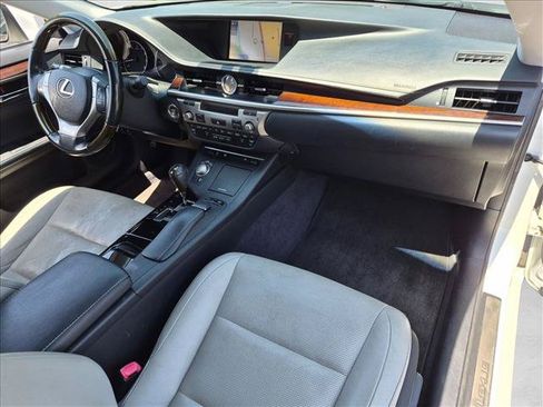 Used 2013 Lexus ES 350 w/ Luxury Pkg FWD image 18