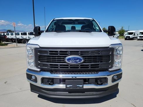 New 2026 Ford F250 XL w/ XL Chrome Package image 5