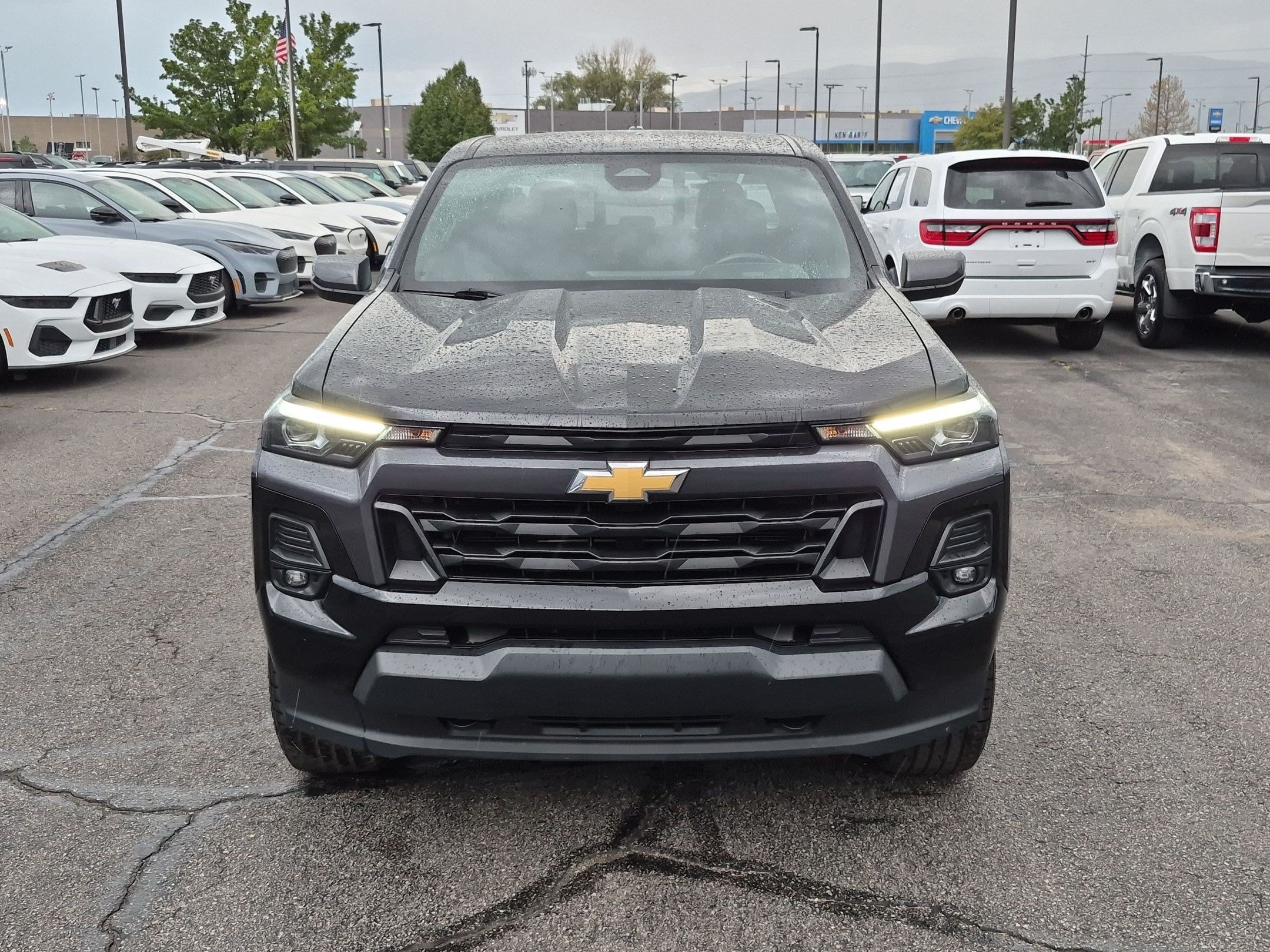 Used 2024 Chevrolet Colorado LT w/ LT Convenience Package III AWD/4WD image 12