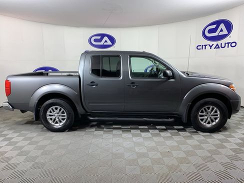 Used 2017 Nissan Frontier SV w/ SV Value Truck Package image 2