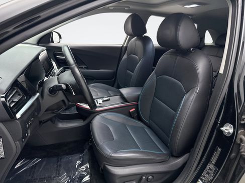 Used 2020 Kia Niro EX Premium w/ Cold Weather Package image 11