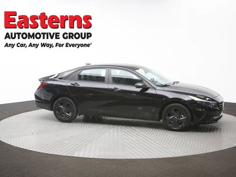 Used 2023 Hyundai Elantra SEL FWD image 47