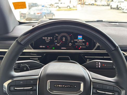Used 2024 GMC Sierra EV Denali AWD/4WD image 13