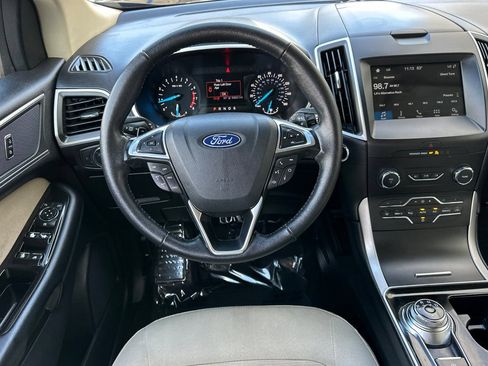 Used 2019 Ford Edge SEL AWD/4WD image 17